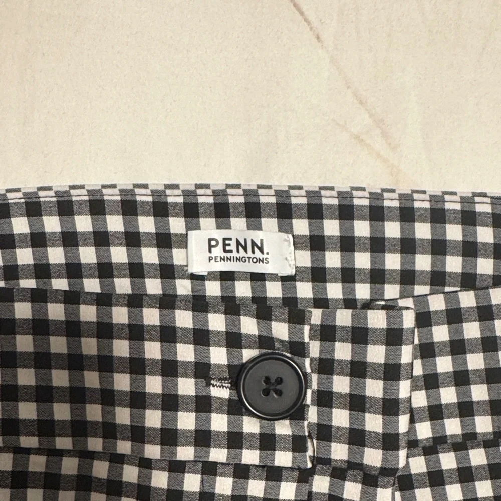 Black & White Gingham Ankle Pants - Picture 2 of 4